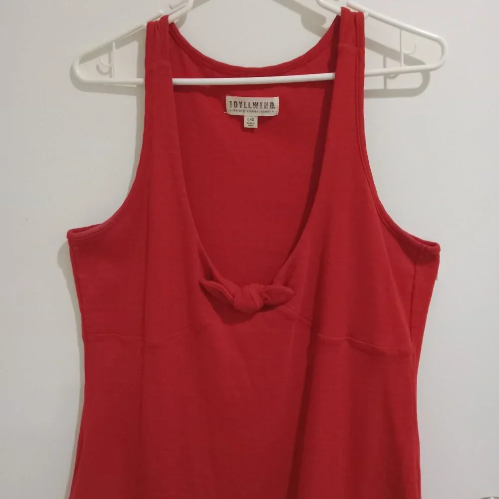 Red Top - Picture 2 of 3